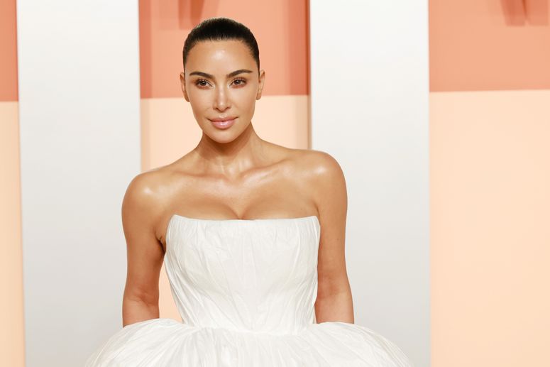 Kim Kardashian születésnapi ajándéka: 7 milliós villa szomszédba!