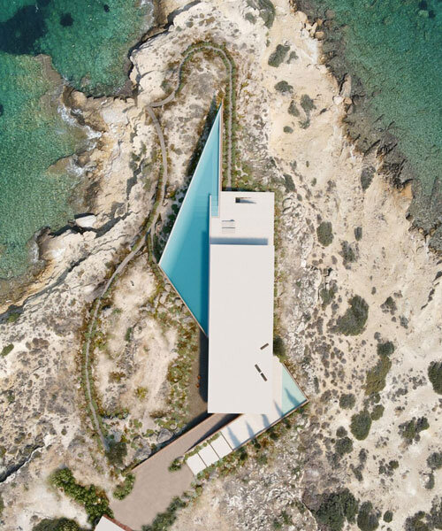 Nyári rezidencia éles geometriája a görög tengerparton
