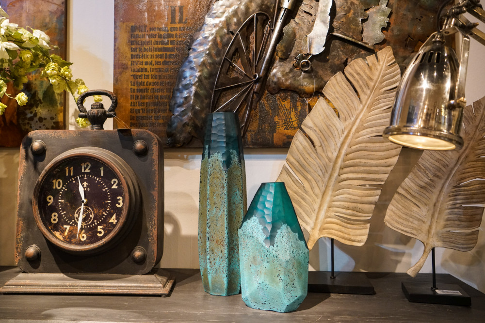 Bútorokból szobrászati művészet: Fedezd fel a modern dizájnt!