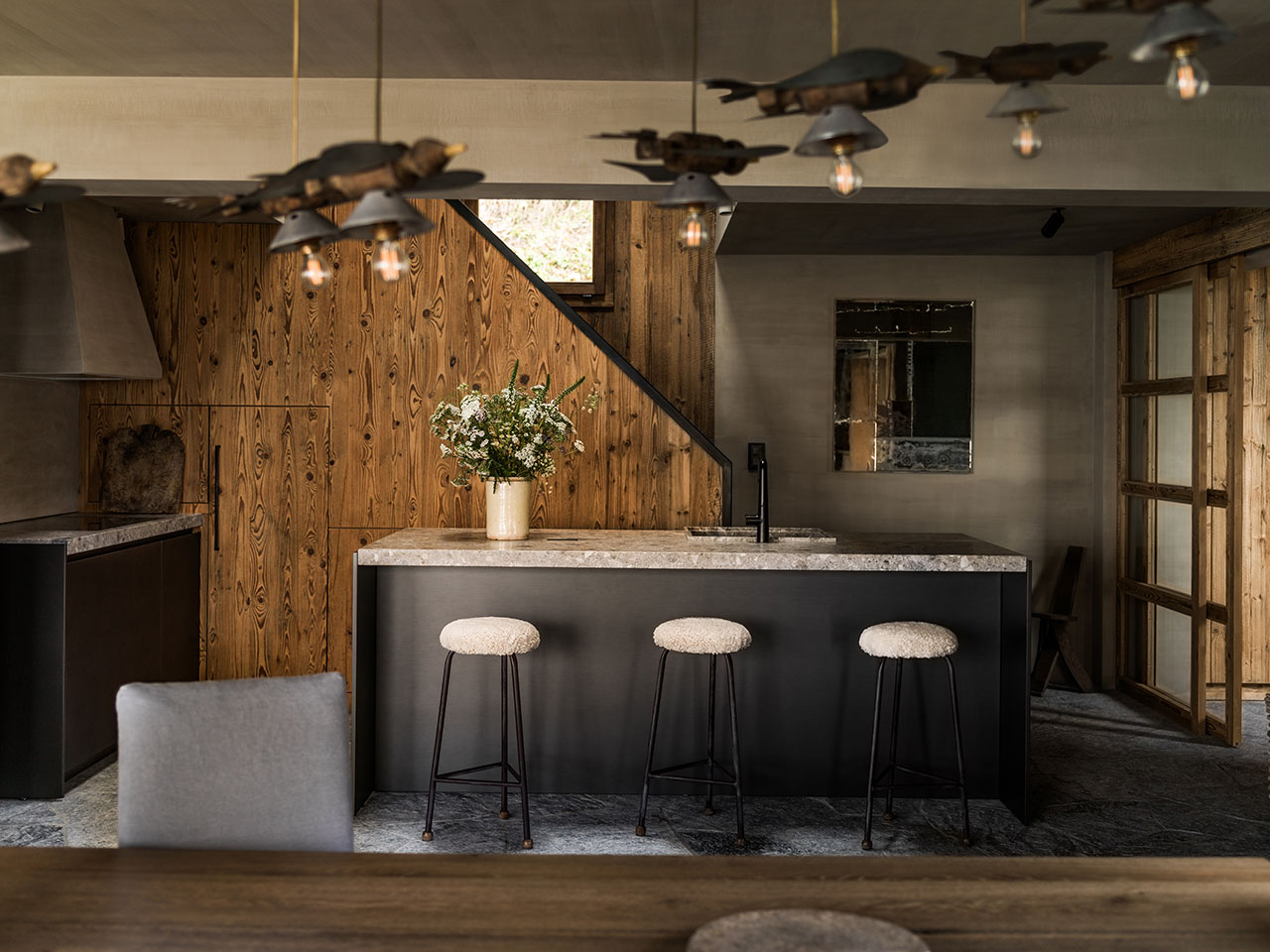 Fény, mészkő és a kortárs kényelem nyelve