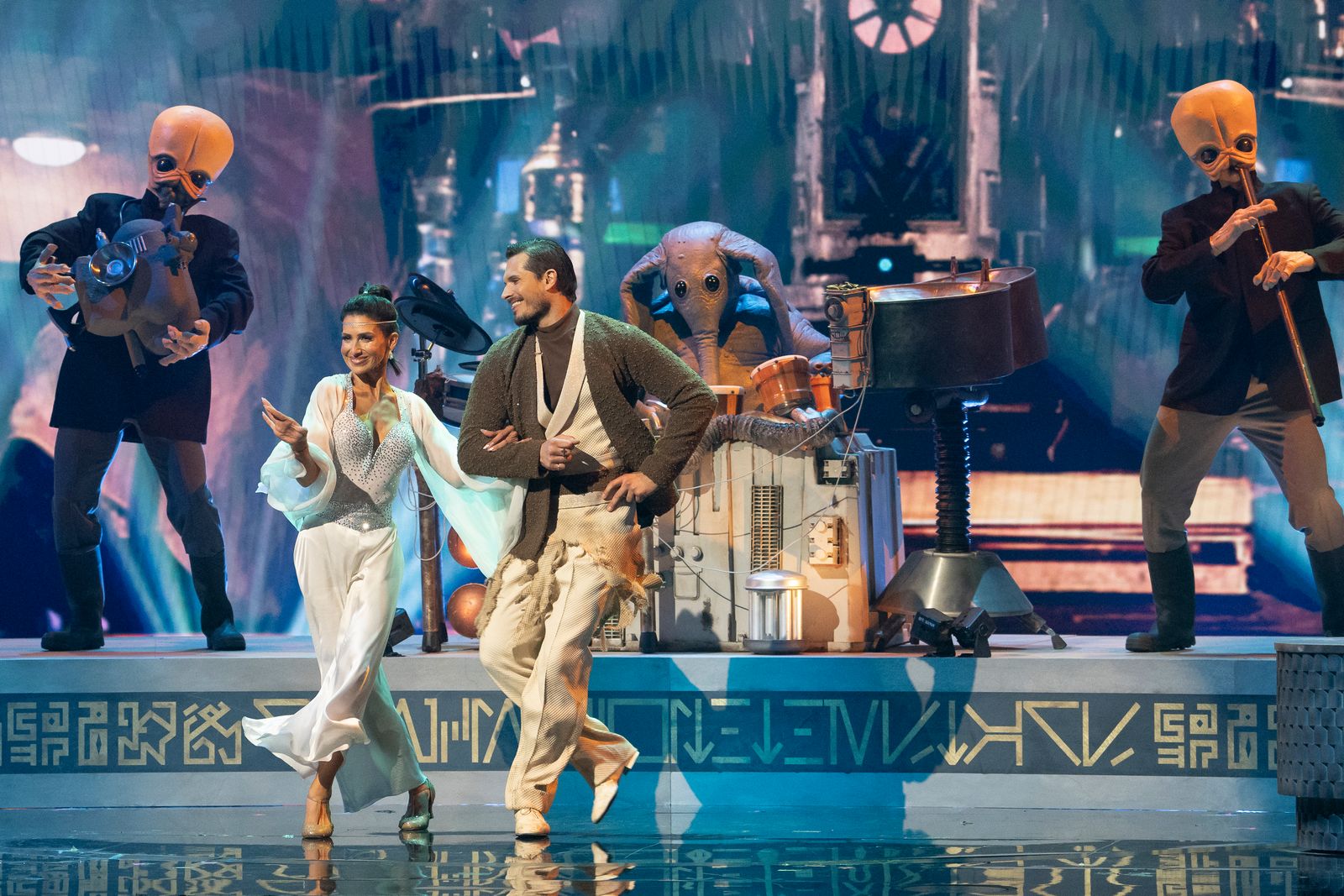 Táncolj a Csillagokkal: Hogyan Készülnek a Díszletek?