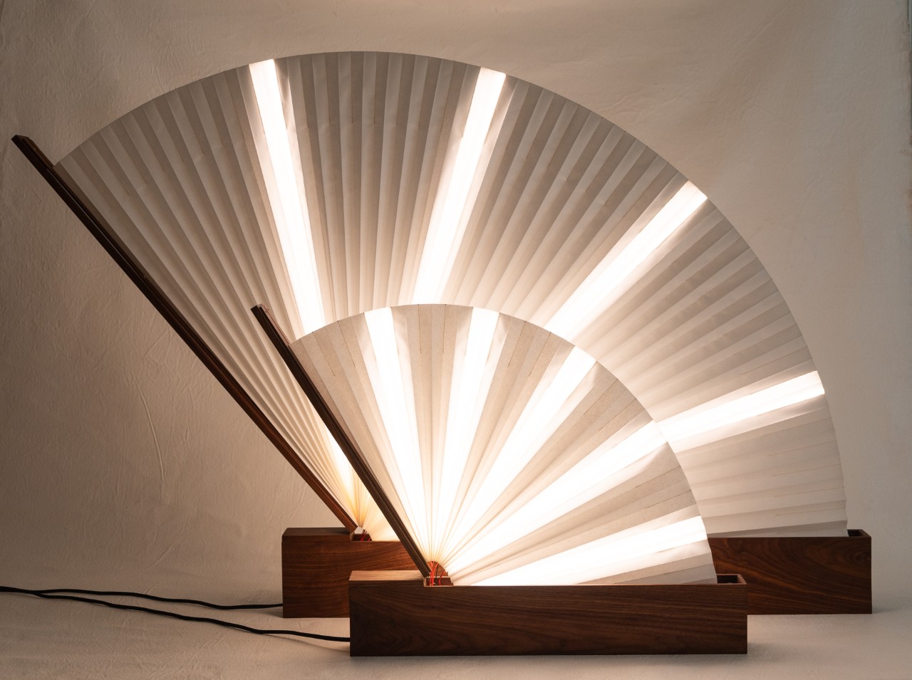 Lámpa, ami fényt ad: Walker Wolfe mesterműve!