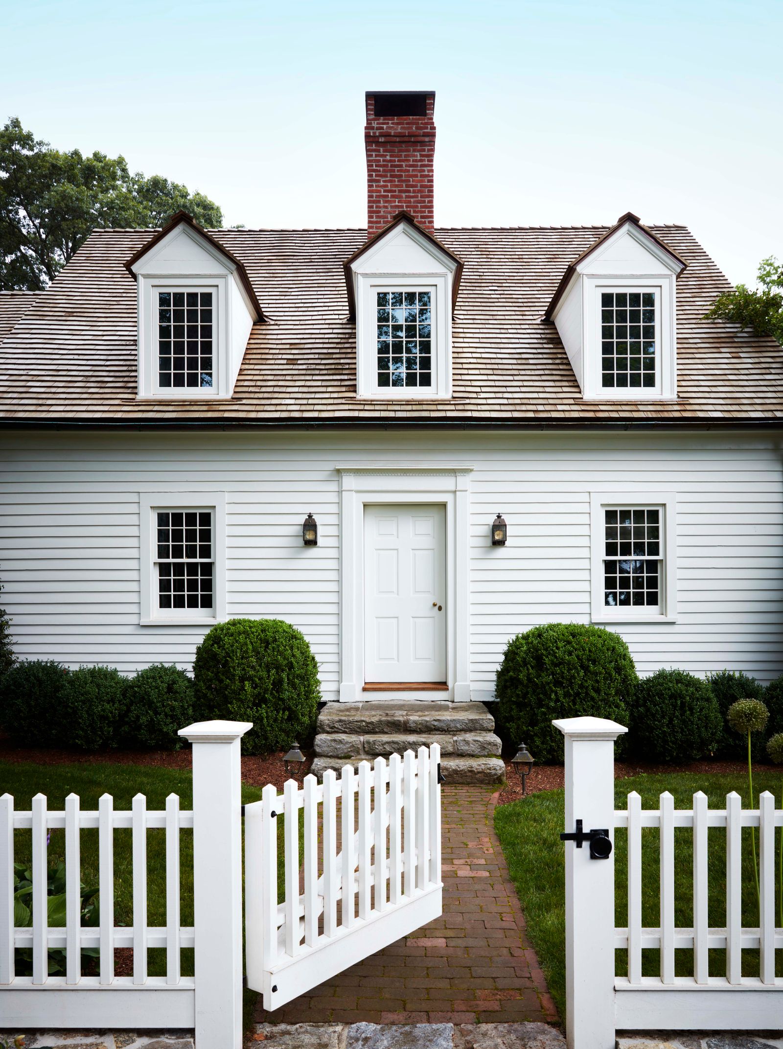 Tengerészkapitány ablakai: így épült köréjük a szoba!