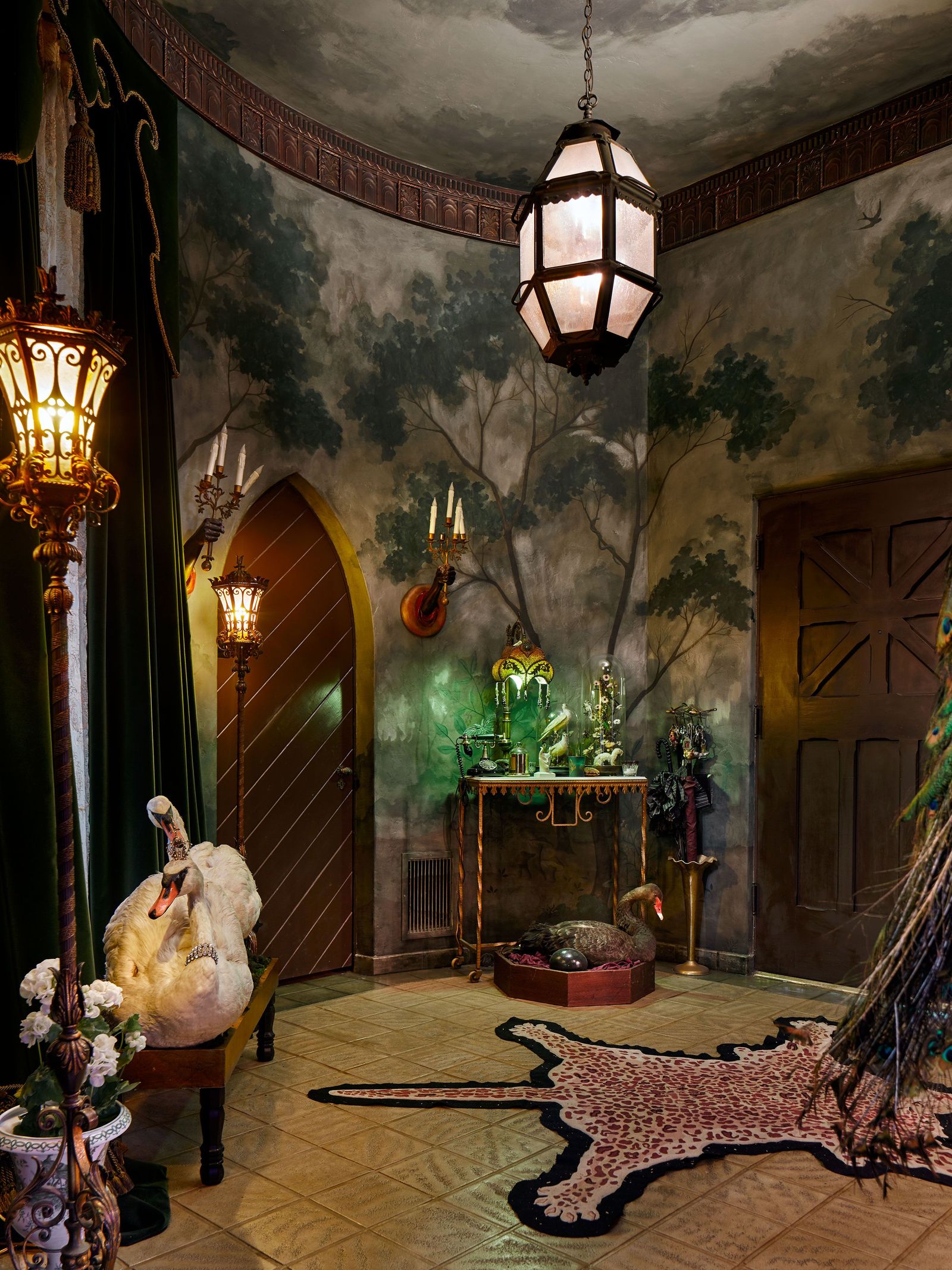 Hattyú Dekor Trend 2025: Swancore az asztali és enteriőrben!