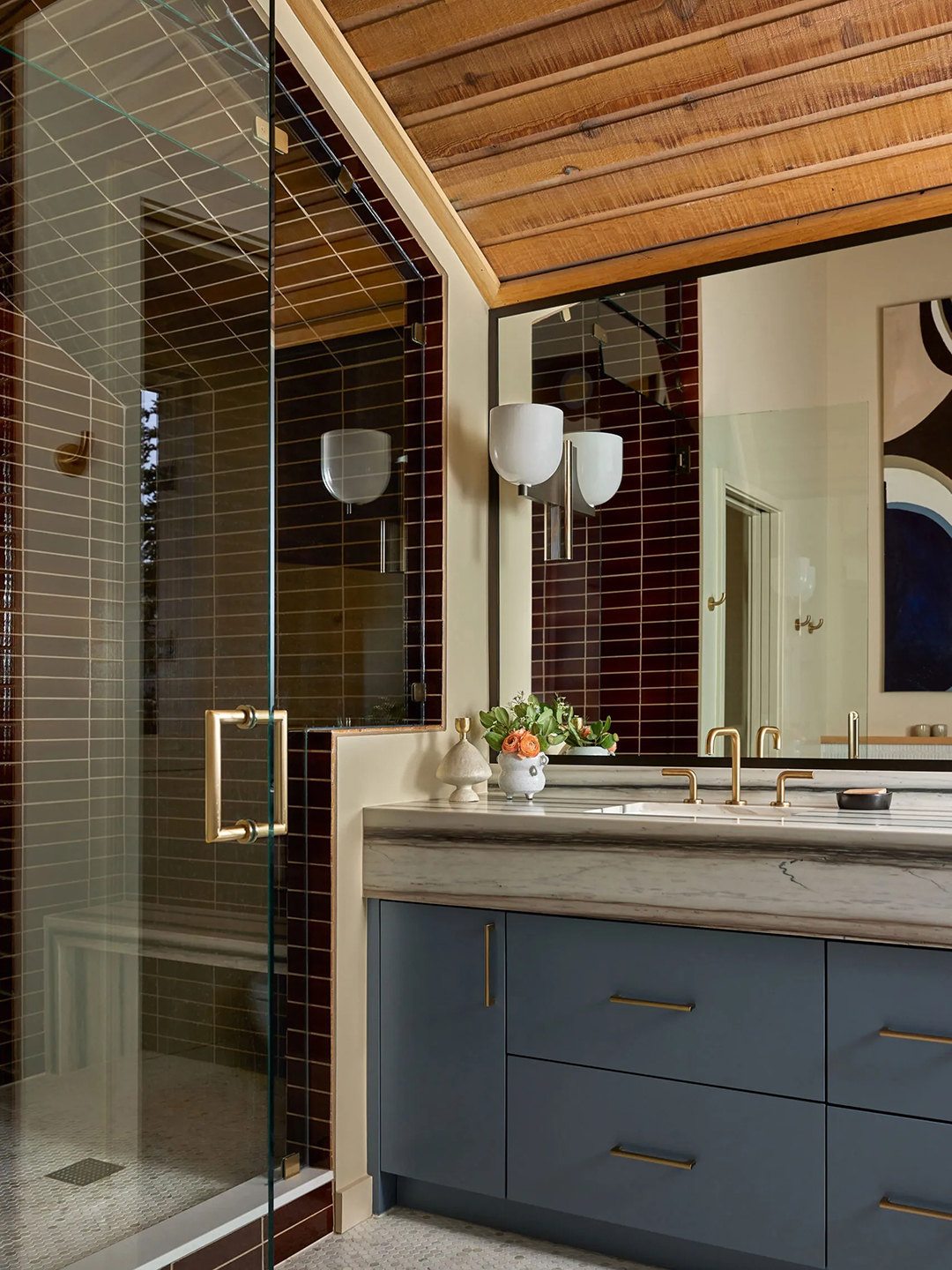 Ez a szín most mindenhol hódít… kivéve a fürdőszobát!