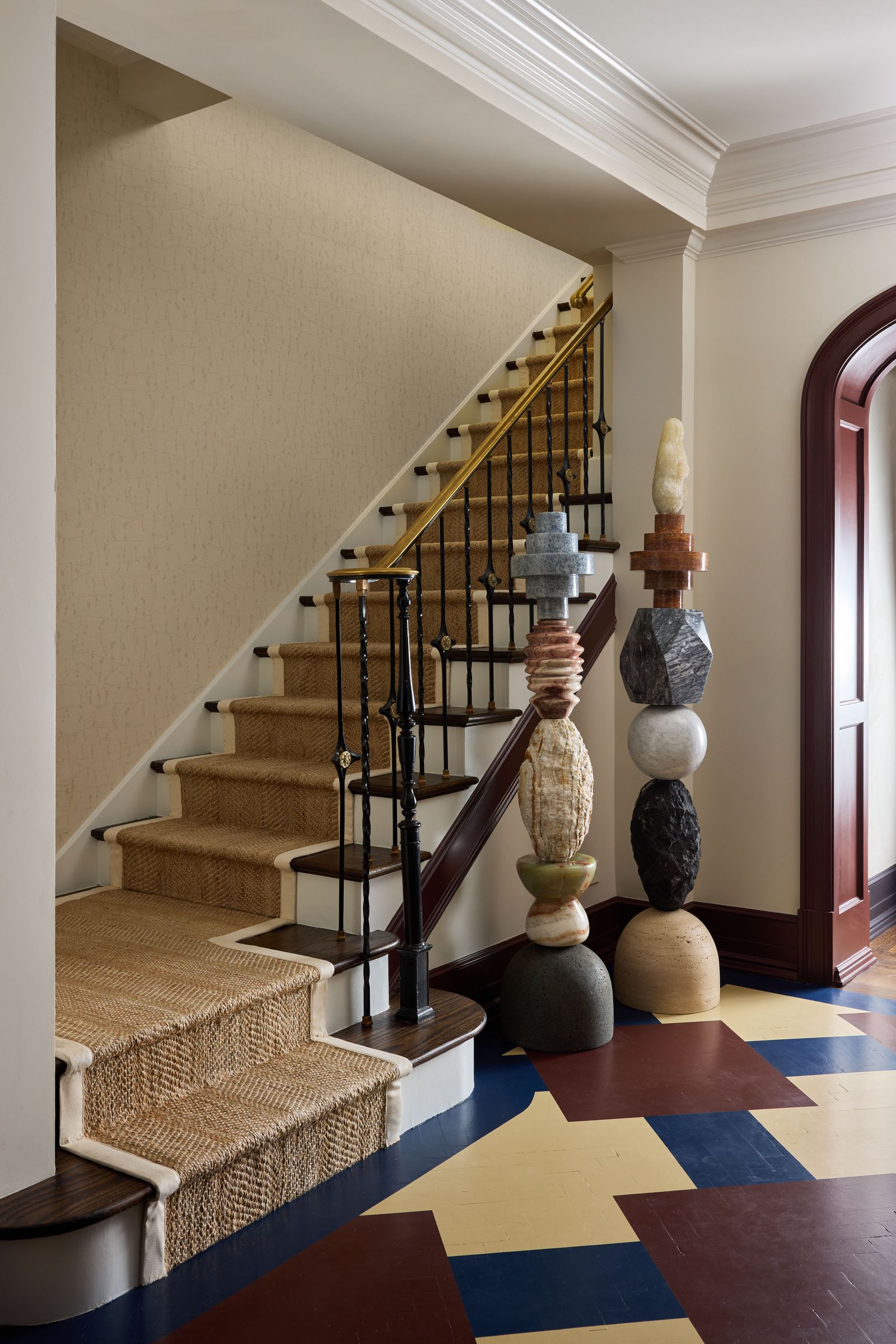 Titkos vendégszoba és figyelemfelkeltő bár a duplexben!