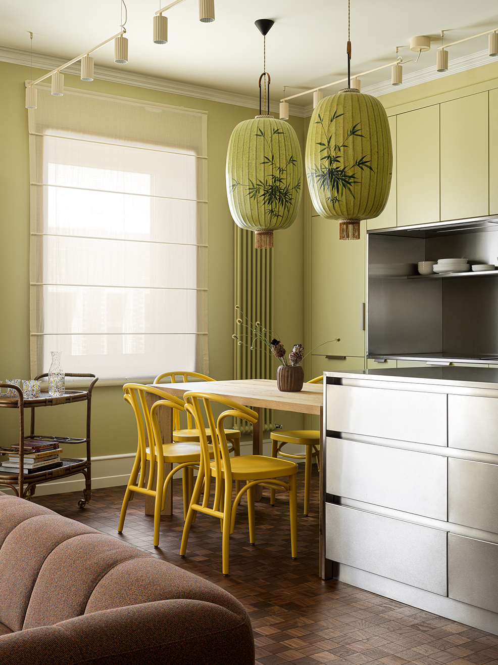 Konyha emelése: merész lépés a barátságos kazah lakásban!