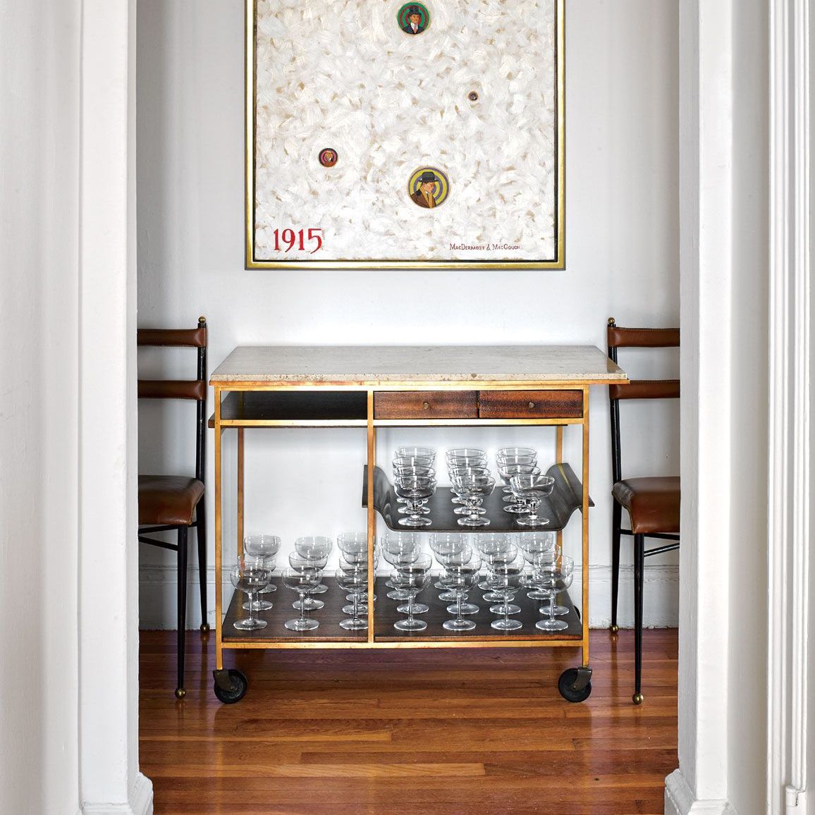 Bárkocsi stílusosan: Üvegek, poharak és italok titkai!