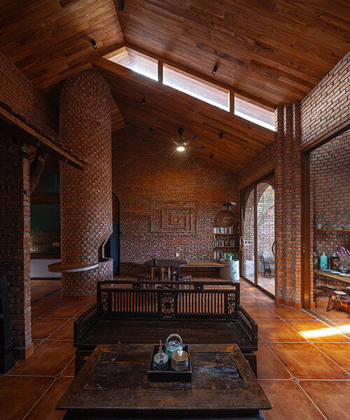 Texturált téglaépítés: Trung Tran stúdió szellős 'Nang háza' Vietnámban