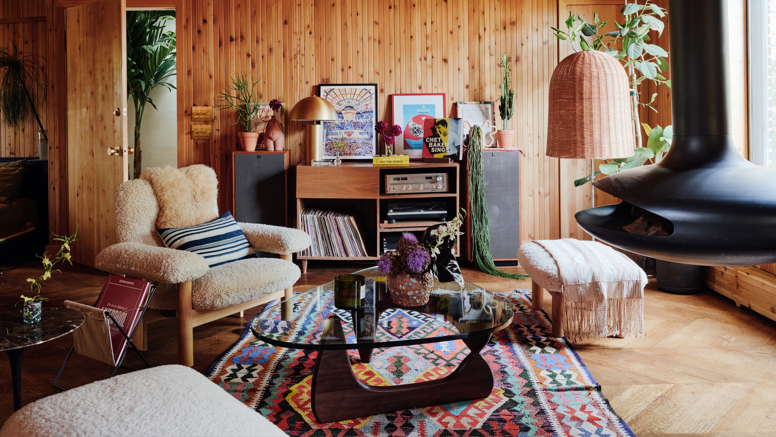 Mixológus Sam Ross megvásárolta az épületet és új életet adott brooklyni lakásának!