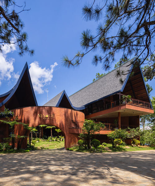 Kapcsolódó csúcsok: ritmikus bistro tető a vietnami hegyekben!