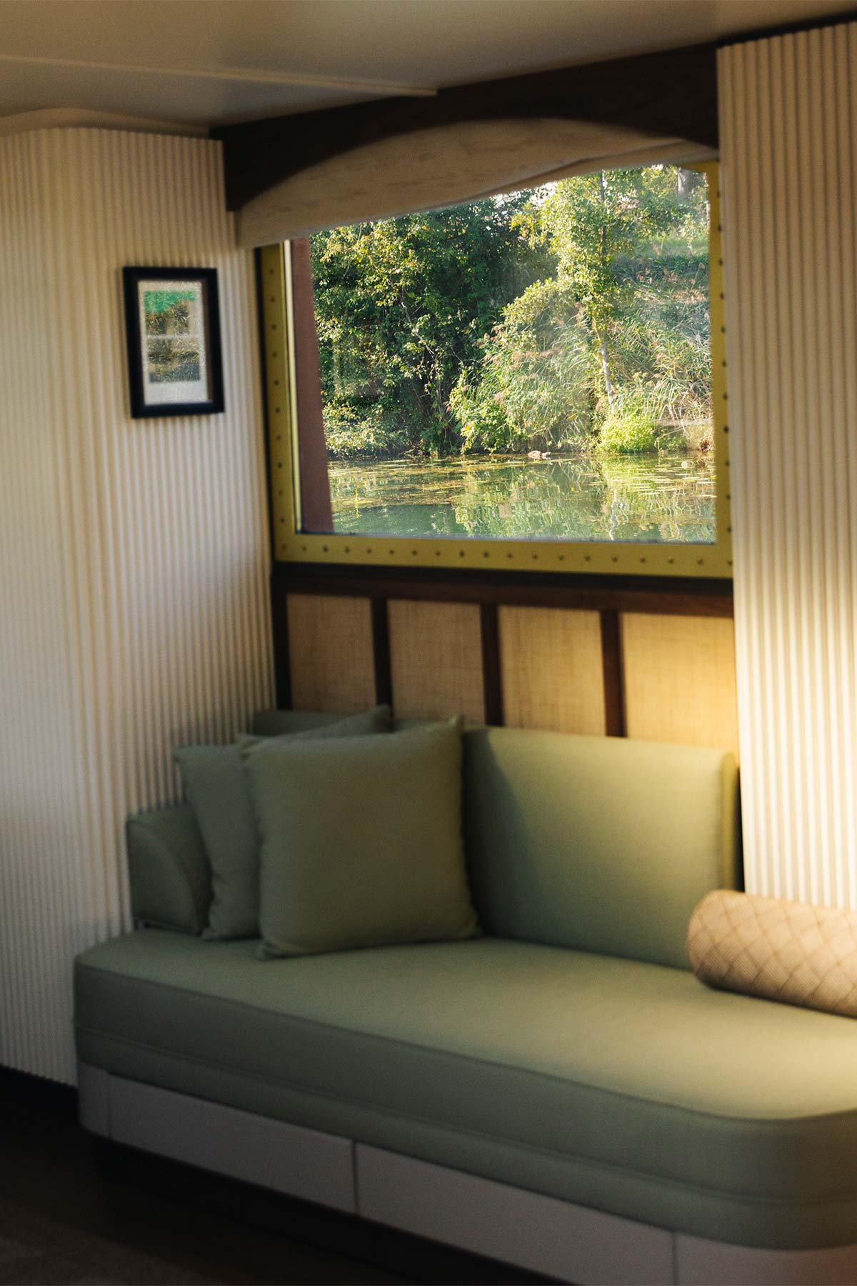 Coquelicot: Art Deco és táj lenyűgöző tisztelete