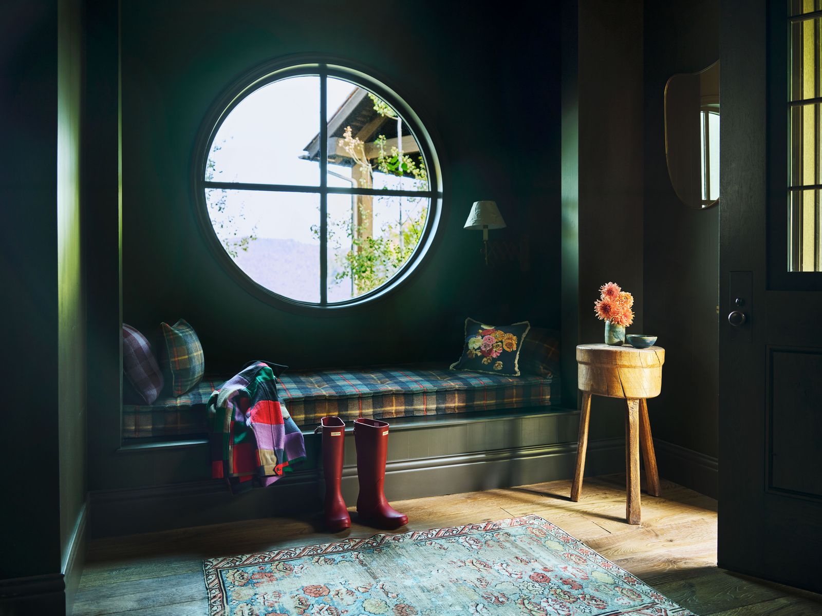 Színes virágok és minták: Kendall Jenner hegyi stílusa!