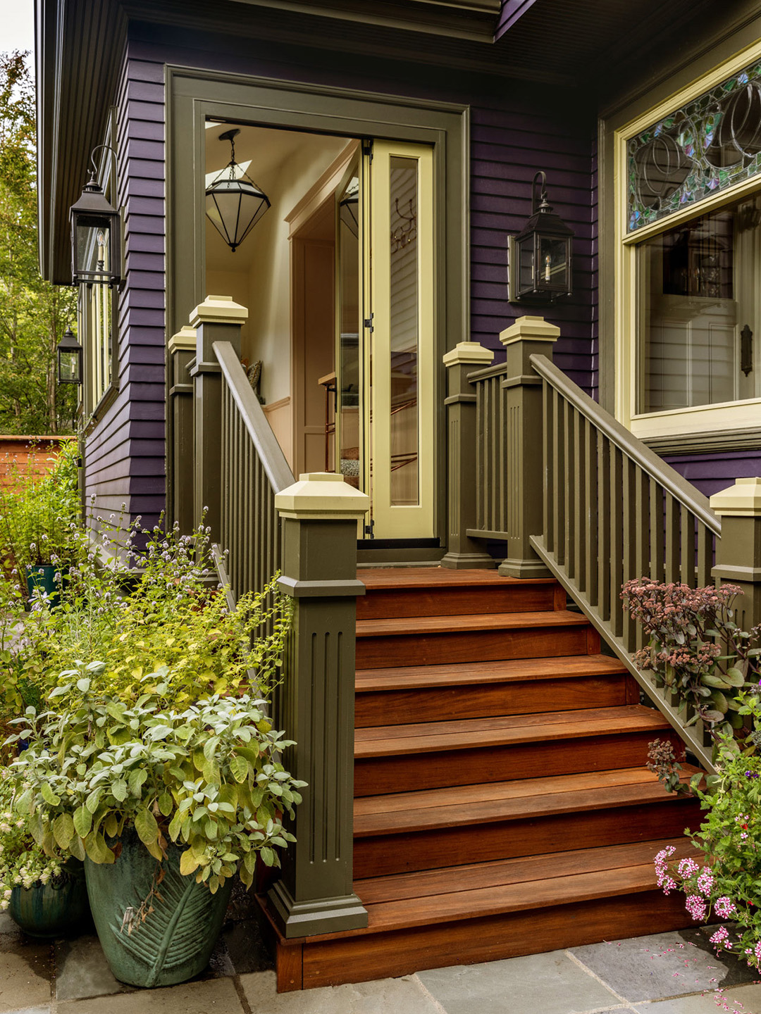 A hangulatos szín, ami felülmúlja a fehér külsőket 2026-ban!