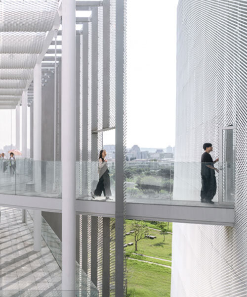 SANAA taichungi művészeti múzeuma áttetsző fémhomlokzattal nyílt!