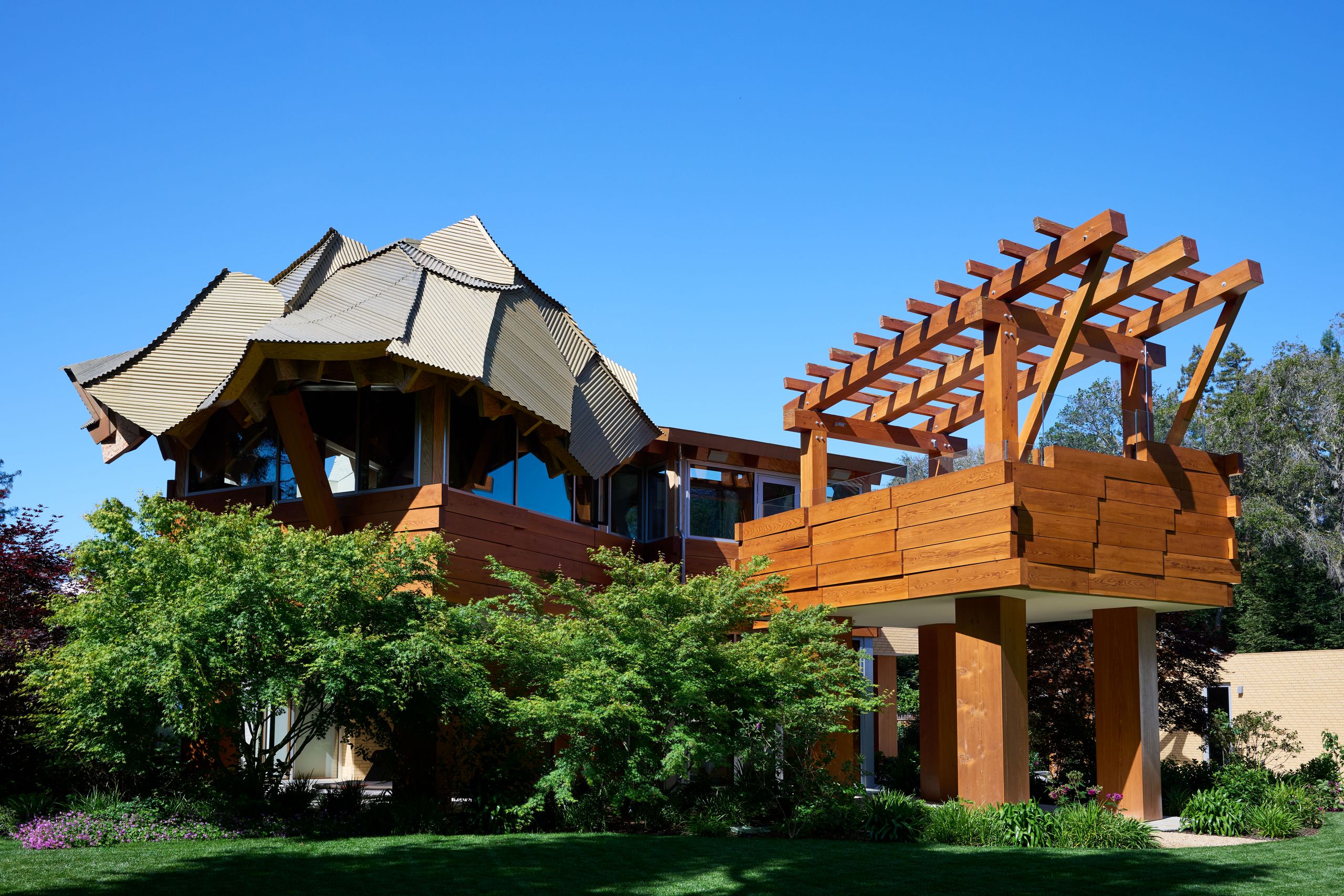 Gehry lenyűgöző szobrászati otthont álmodott Silicon Valley-be!