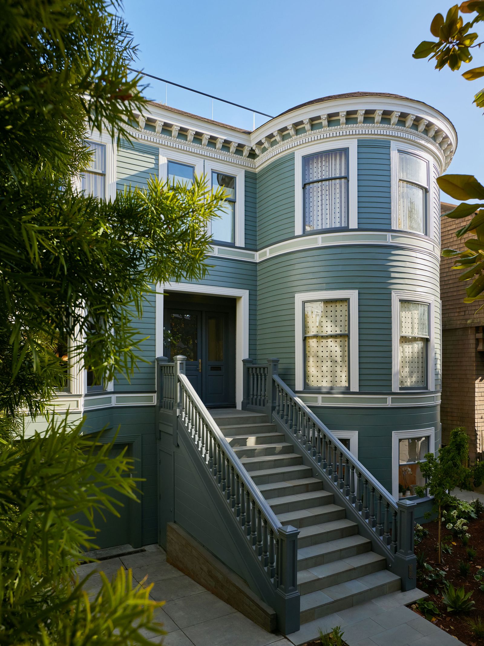 Fürdőszoba freskóként: Fedezd fel a Pacific Heights otthont!