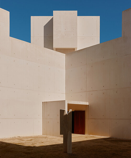 Álvaro Siza: Fény és árnyék játékai a portói kolostorban!