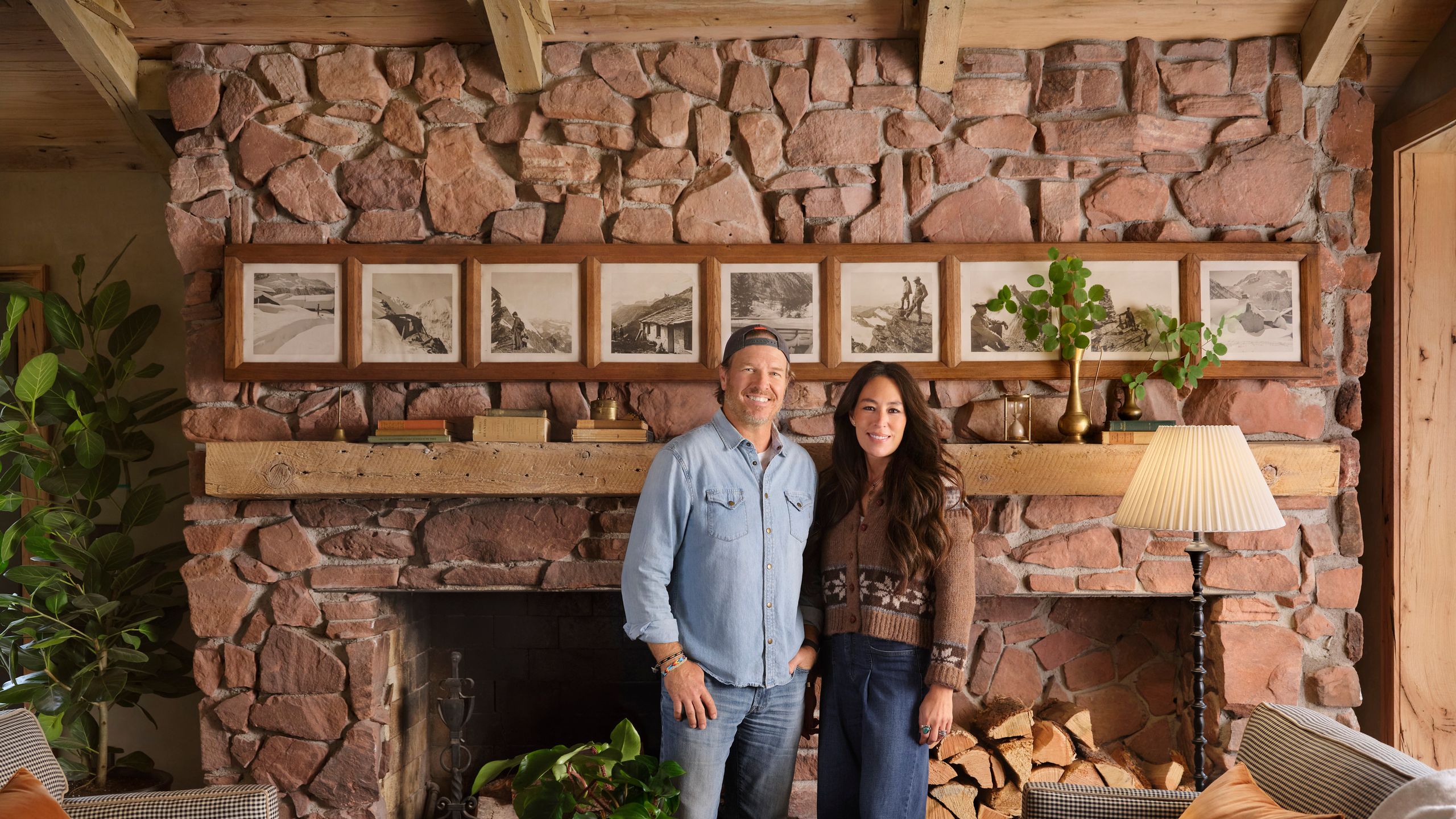 Chip és Joanna Gaines átalakították álomhegyiházukká a 60-as évekbeli otthont!