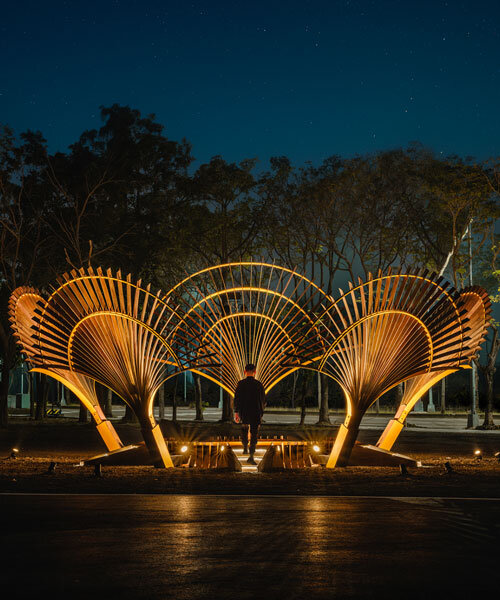 Fénylő virágszirmok: Fából készült gerendák Tajvanon