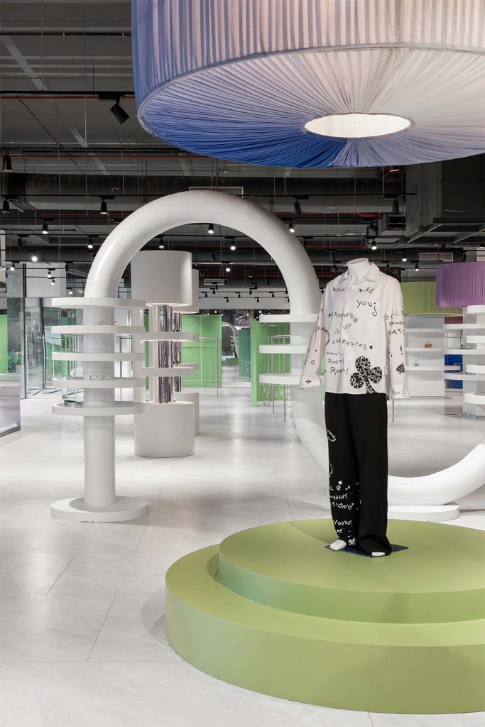 Stylera: Fedezd fel a stílusod új dimenzióit!