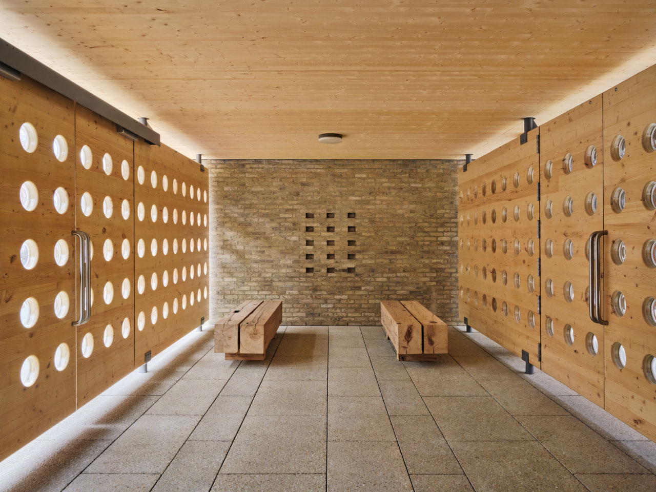 F5: Brent Buck mesél a tengerparti üvegről és kincsekről!