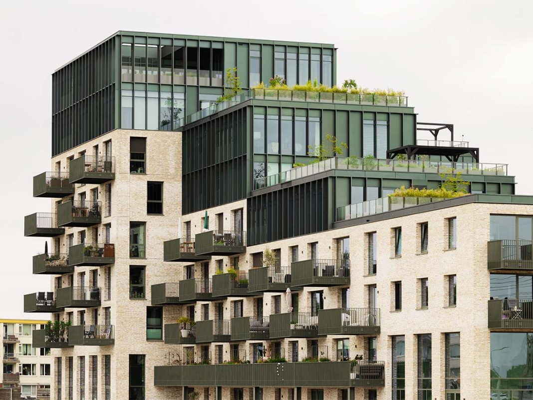 Frieslandben élni: víz és zöld környezet varázsa!