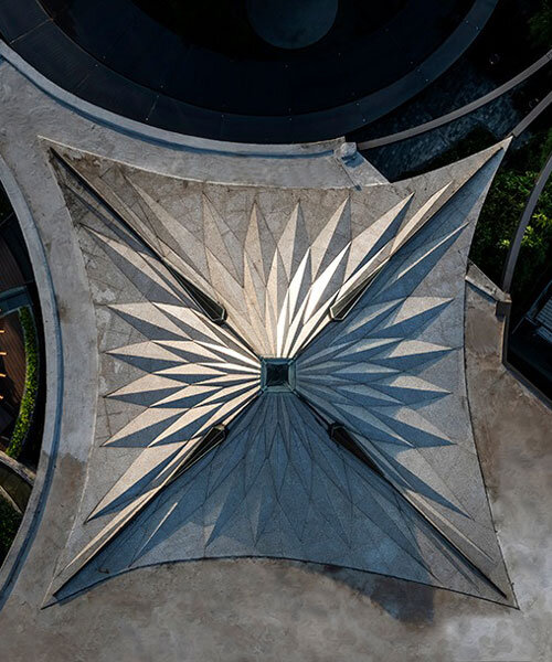 Látványos origami acél tető Takashi Niwa éttermében Vietnámban