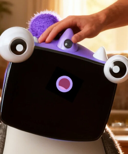 Cyber házi kedvenc: nyújtható nyak, játékos érzelmekkel!