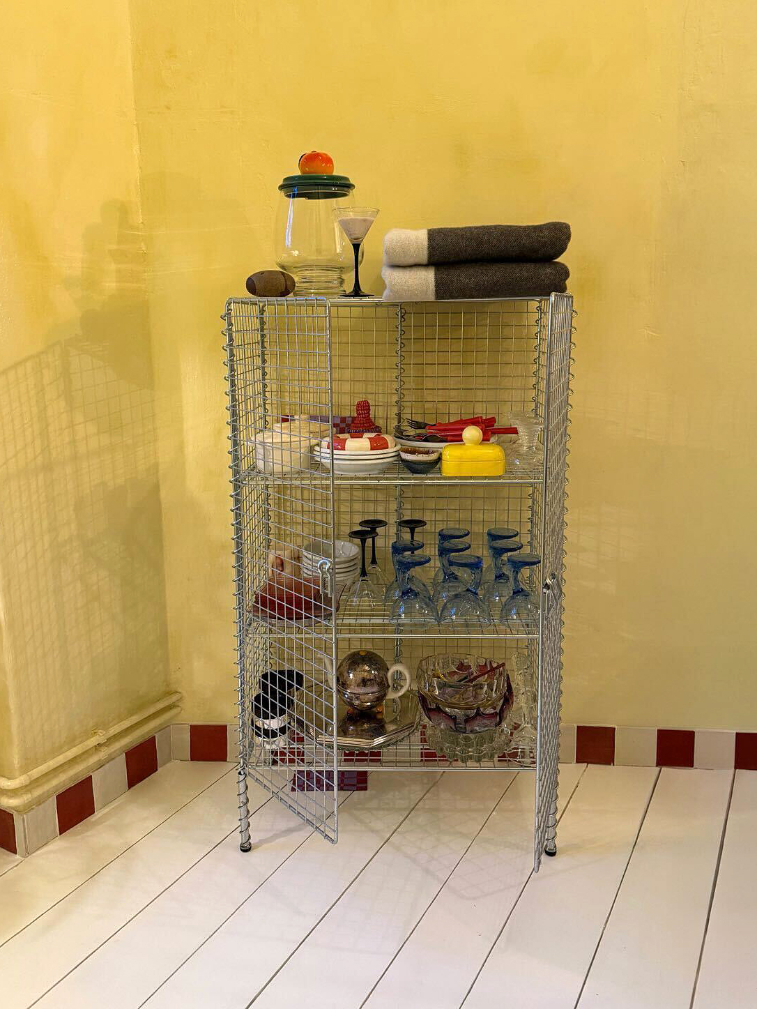 Faforgács helyett: Csillogó, könnyen tisztítható csempe!