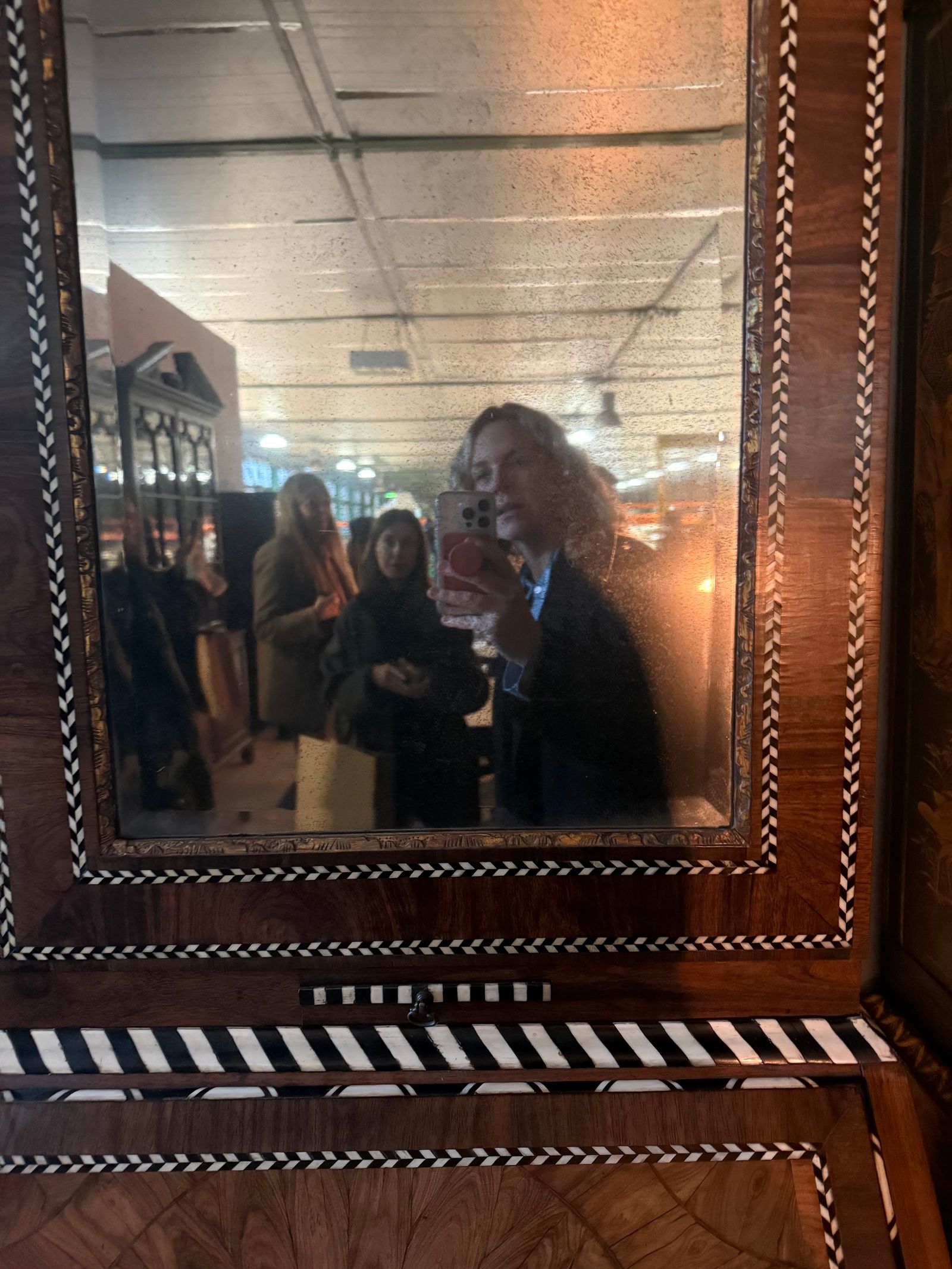 Városi ostrom alatt: Anne McDonald tervezési kihívásai