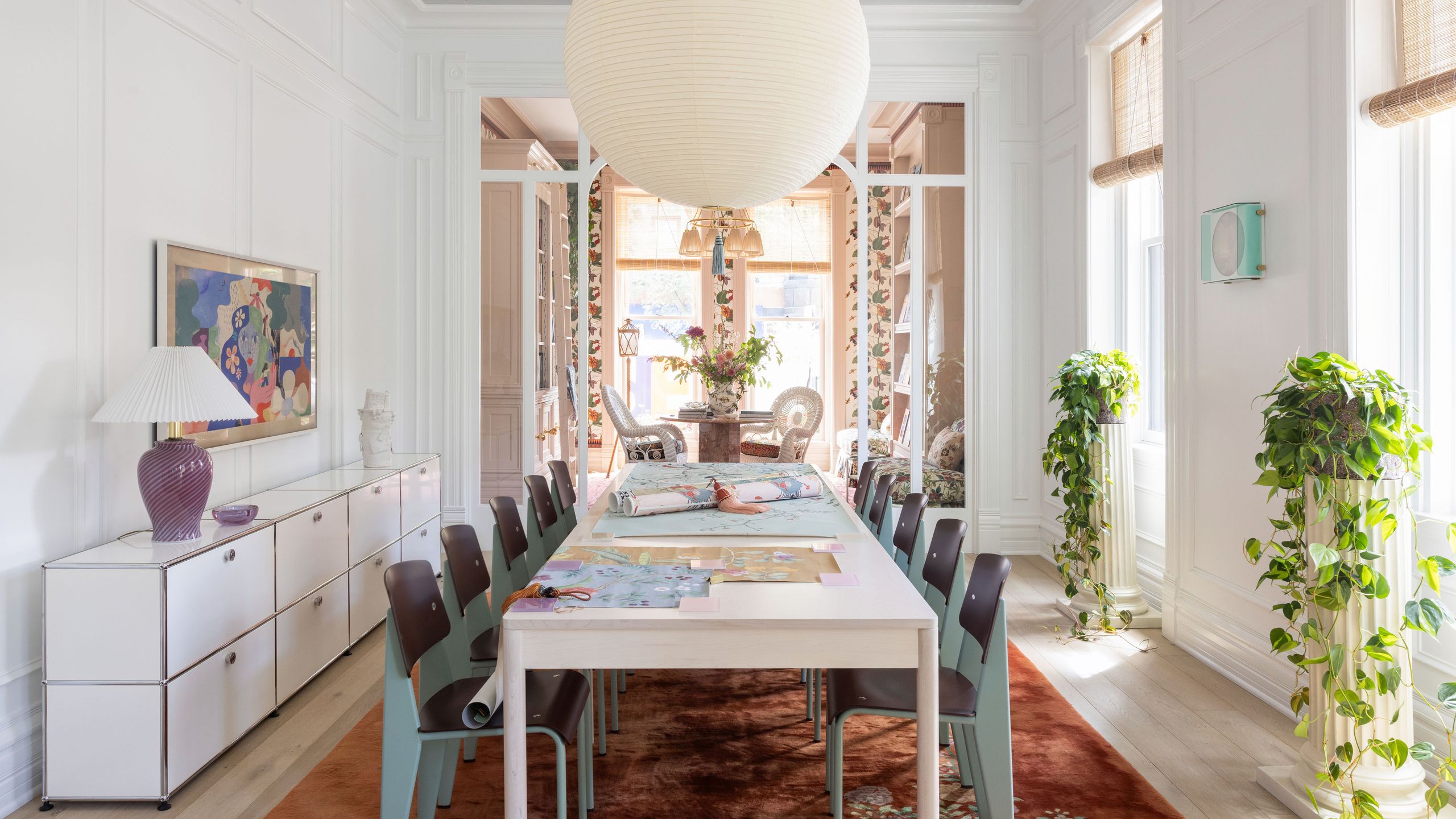 USM Haller: Hogyan lett a Gen Z kedvenc irodabútora?