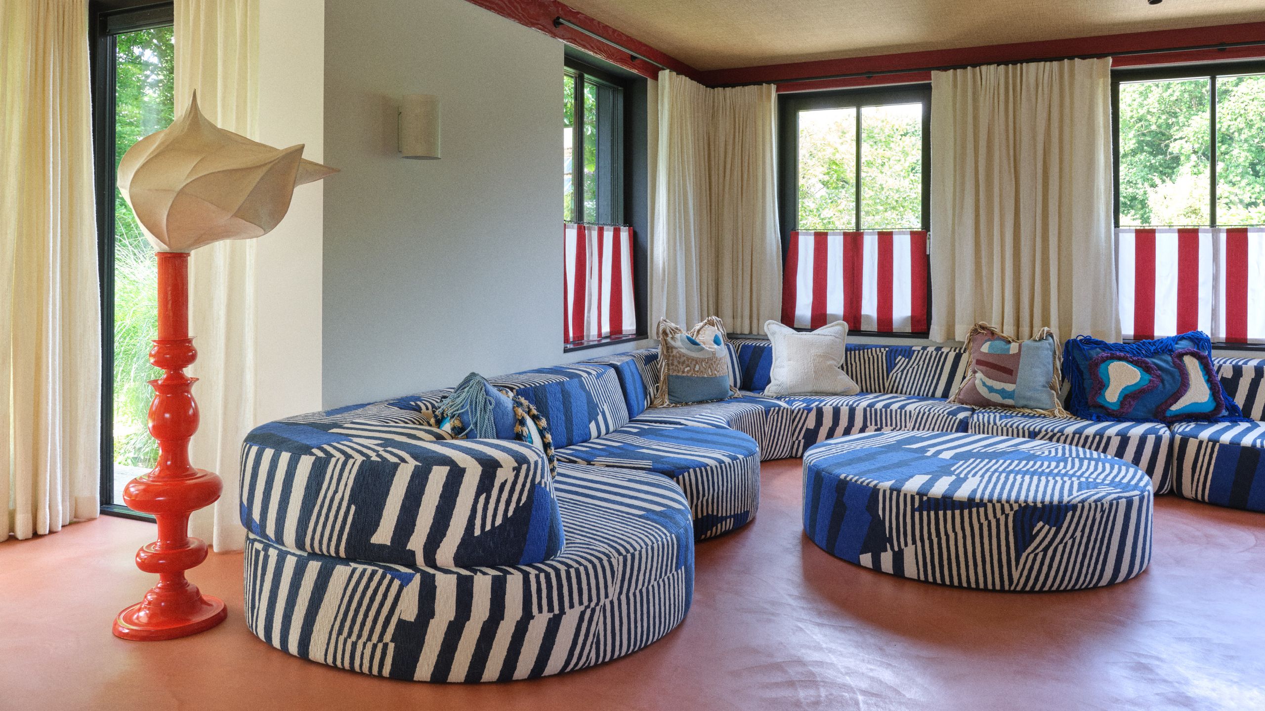 „Megmenteni a bolygót: Vásárolj antik bútorokat!”