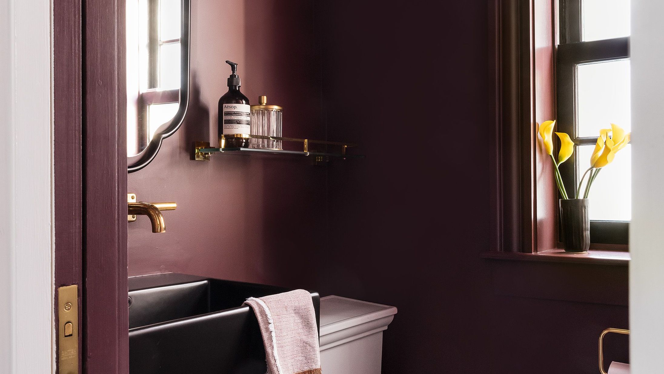 Toalett fölötti tárolás 2026: 11 fürdőszoba polc és szekrény