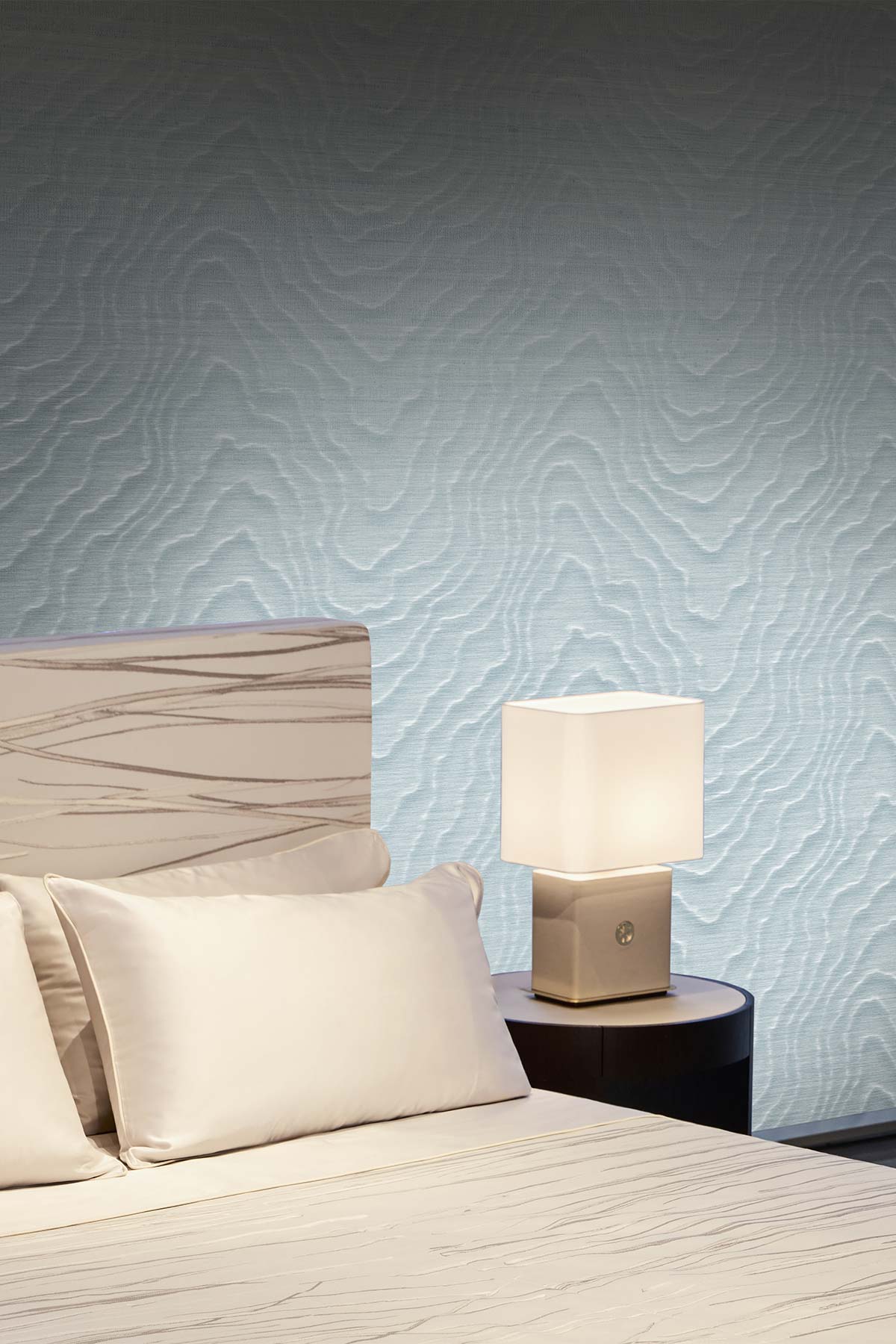 Drága szálak Párizs szívében!