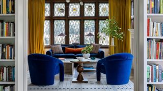 Kávasztal titkai: 12 tárolós megoldás a rendért!