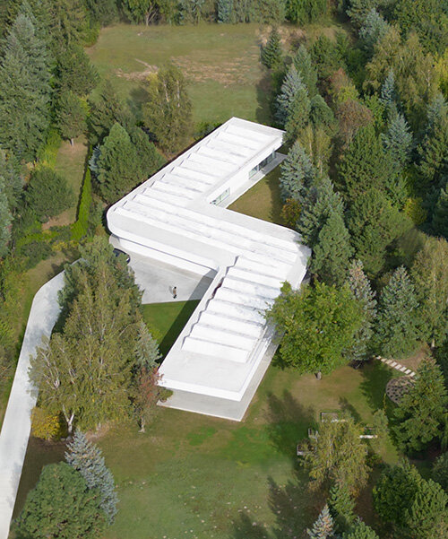 Zigzagoló alaprajz: az PL.architekci ‘S háza’ lengyel erdőben