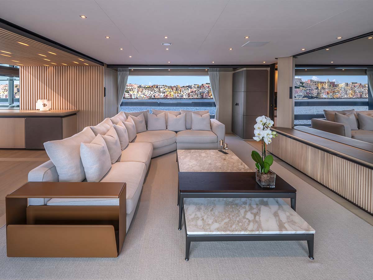 Családi jacht: Élmények a vízen minden korosztálynak!