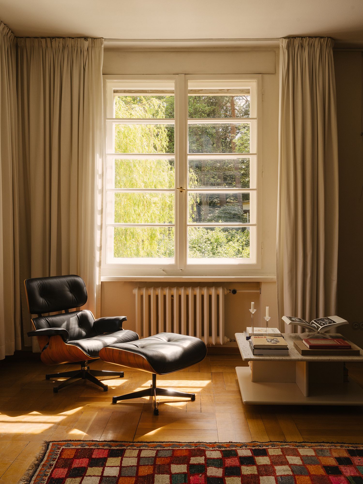 Gropius csodája: Megmenekült a rombolástól és egy üvegablakot nyert!