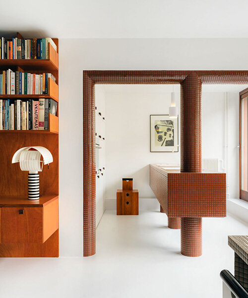 Üvegpaszta részletek kötik össze a 1966-os párizsi lakásfelújítást