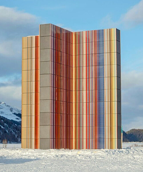 Színes csíkok emelkednek: Richter alpesi tornya