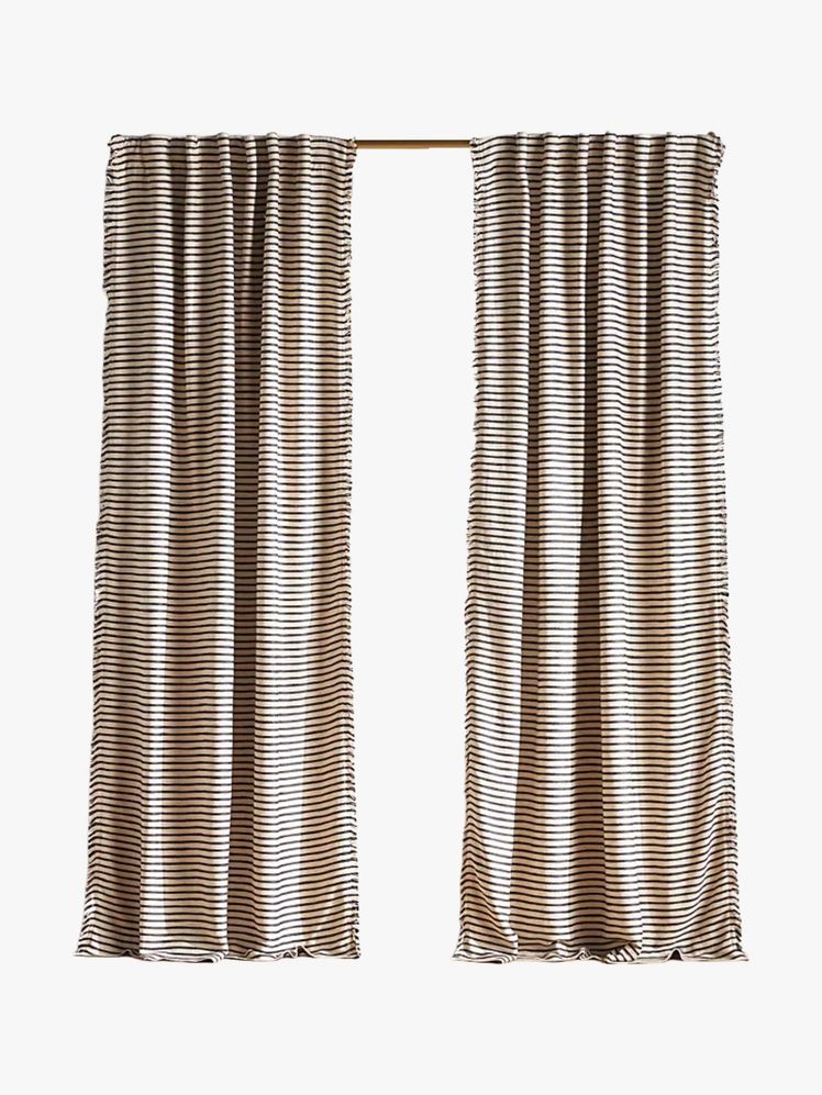 Fekete árnyékolók: 8 stílusos választás 2026-ra!