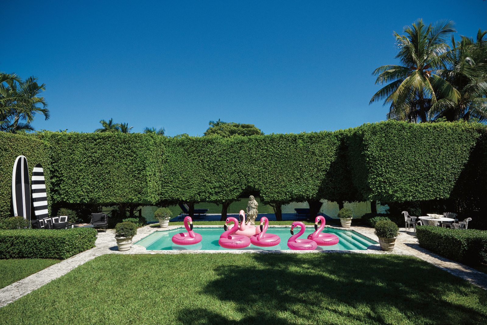 Biztonsági Rendszerek: Érzékelők és Pánikszobák Titkai!