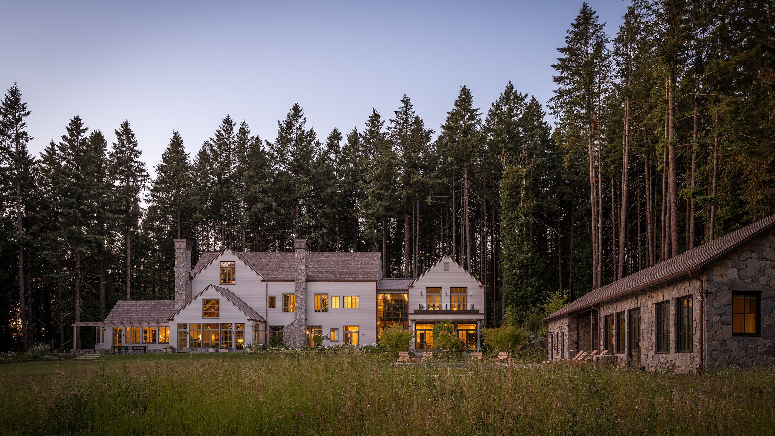 „Farmház a Csendes-óceán partján: 5 év, drón és francia utazás!”