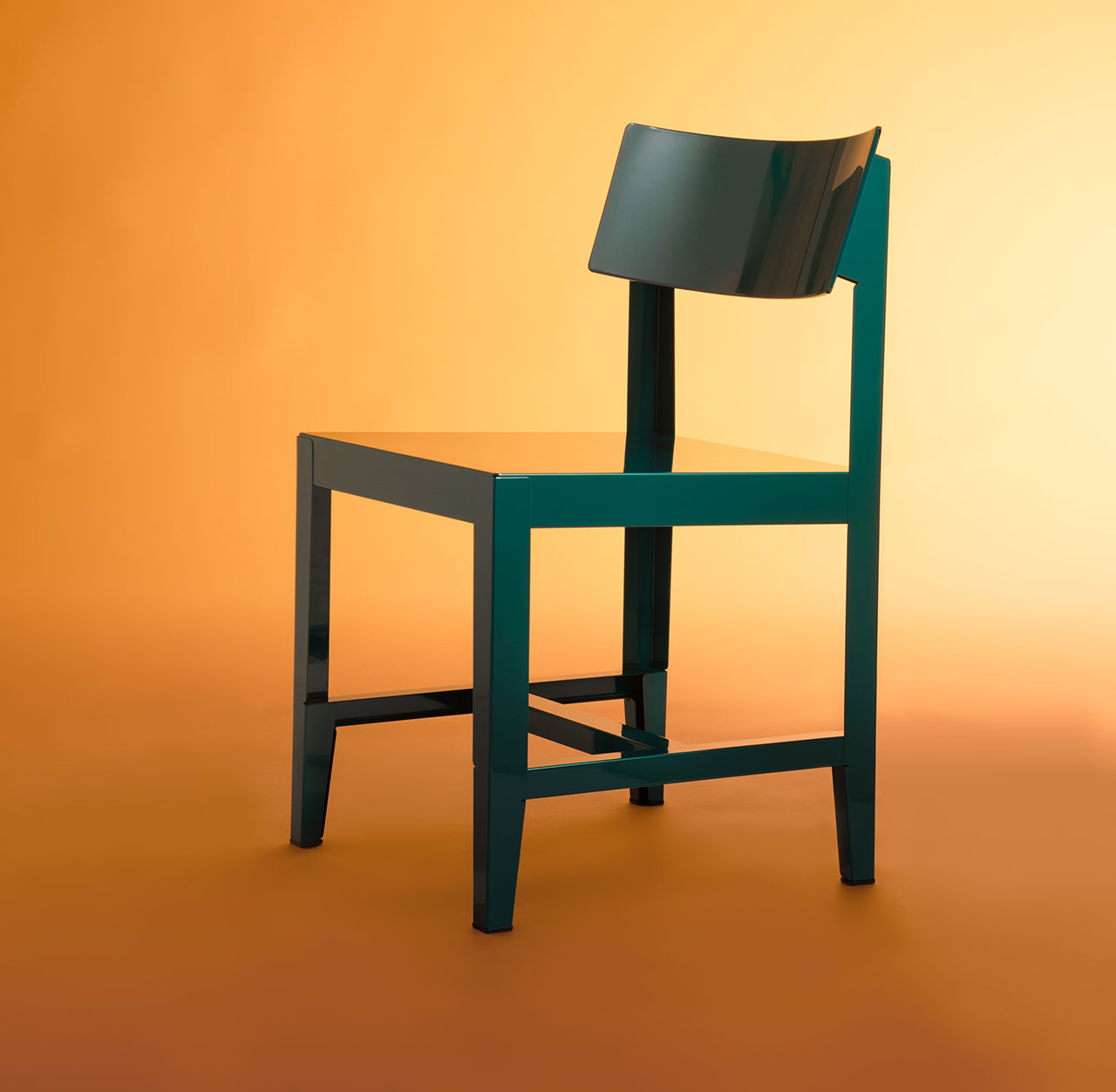 Sakk-matt: Konstantin Grcic püspöki széke a Magis-tól