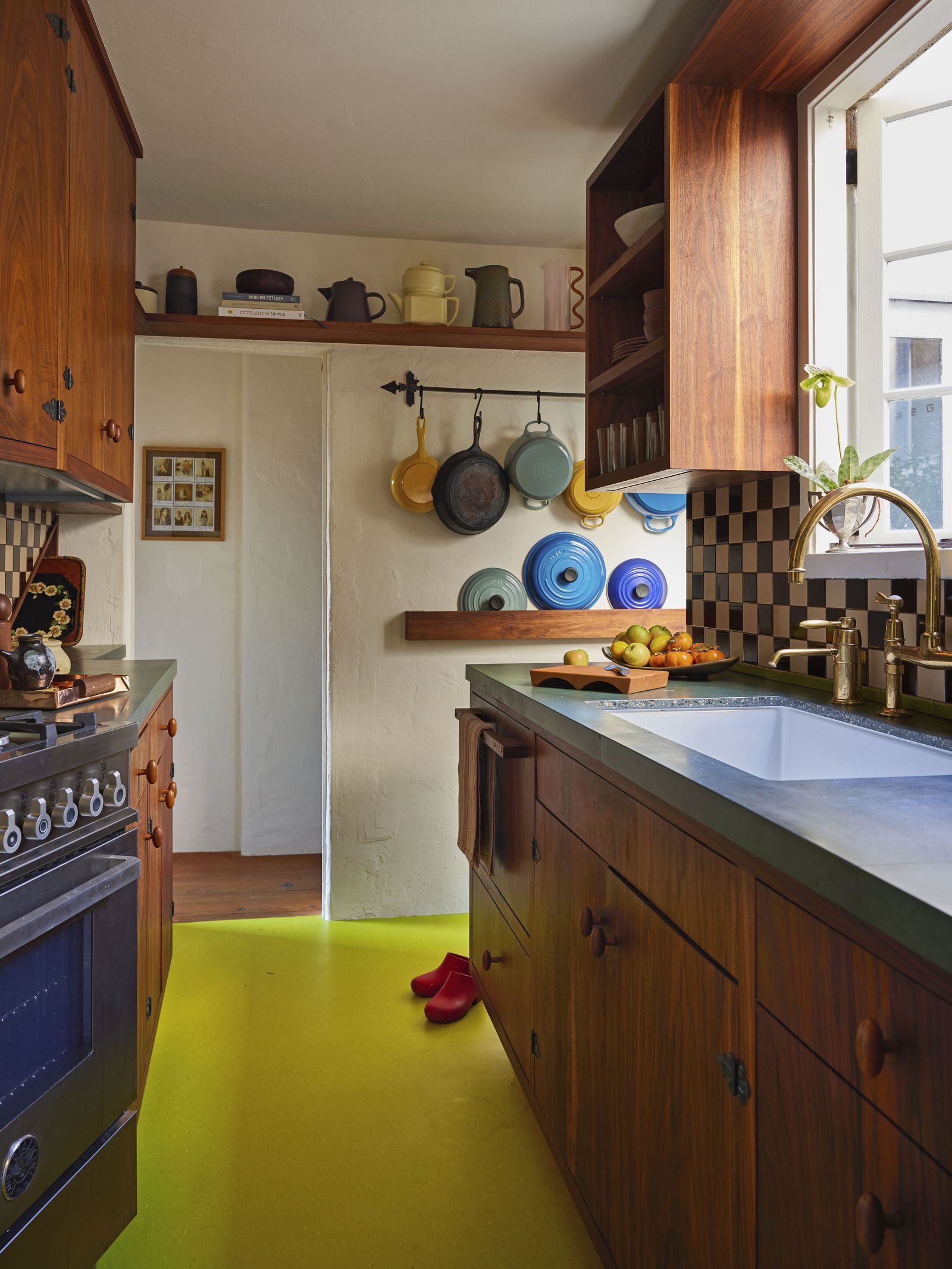 Zenész Scout Willis életre kelti a fantáziát menő otthonában!