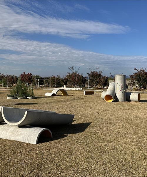 Betonutópia: Elhagyott csövekből játszóteret építettek!