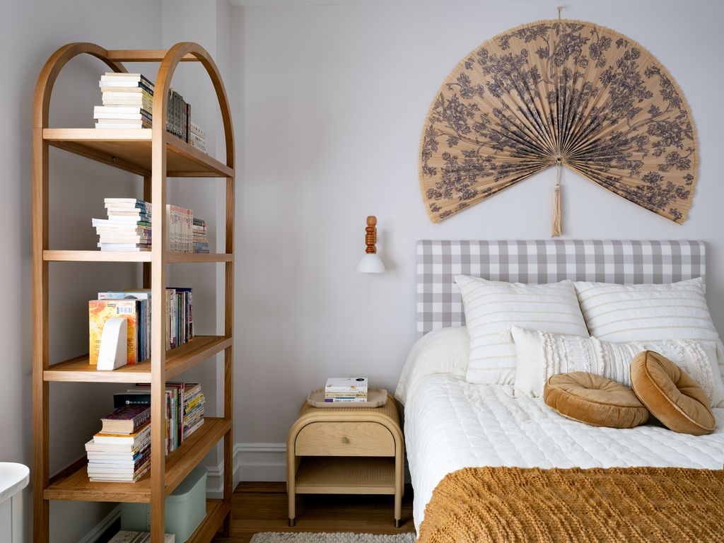 33 Kis hálószoba ötlet, ha az ágy mindent elnyel!