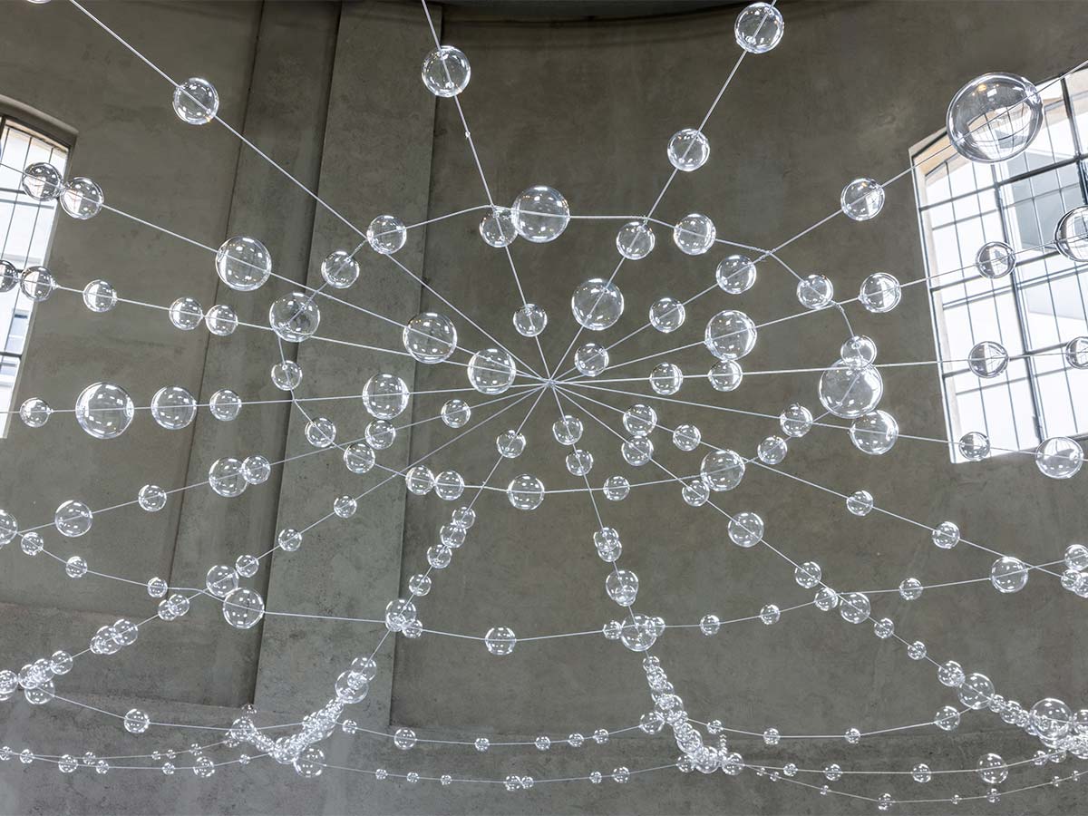 Felett, alatt és között: Fedezd fel a határokat!