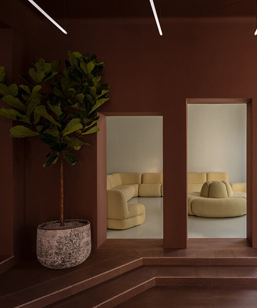 „Lammhults dizájn csoport: Stílusos szobák Stockholmban”